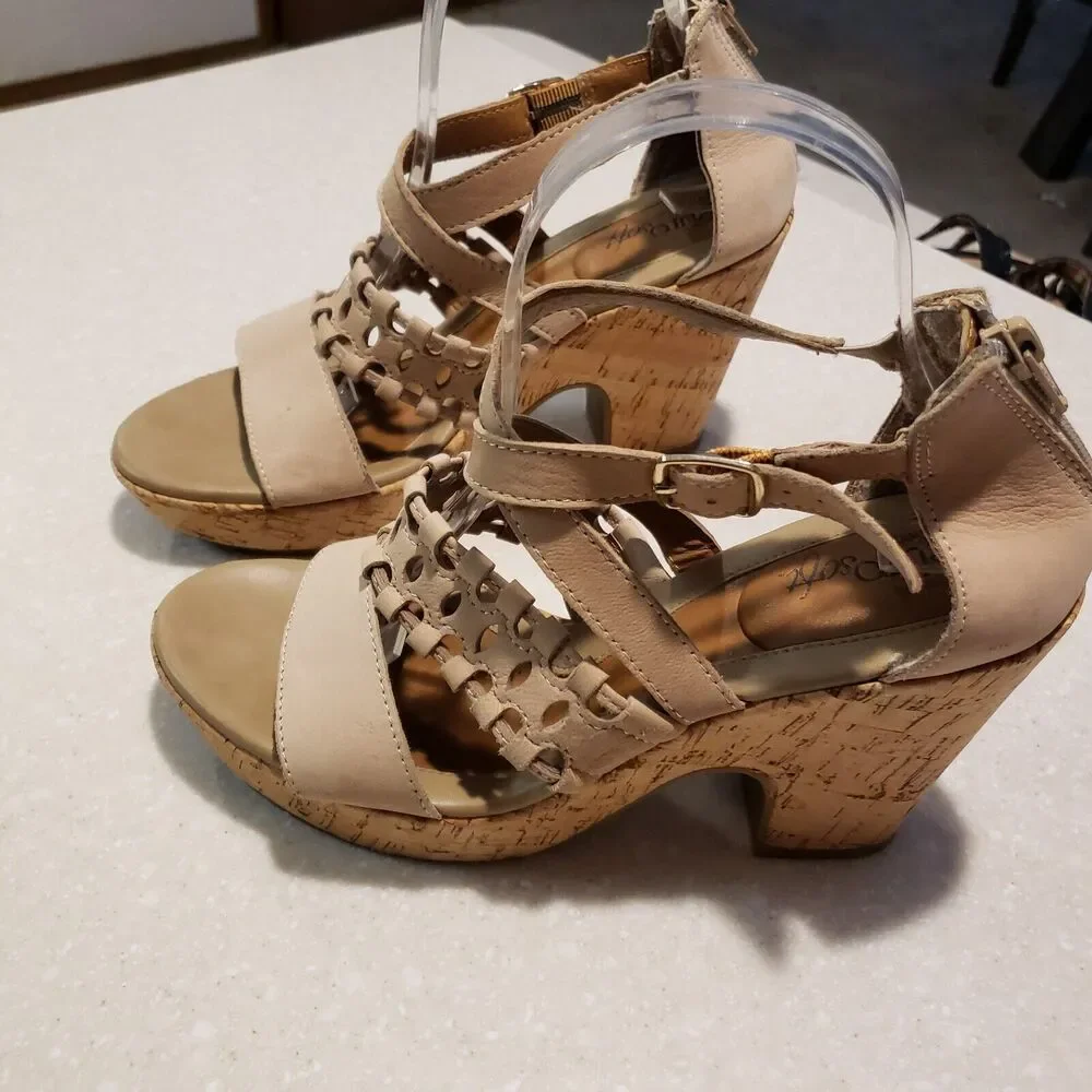 Euro Soft By Sofft Sandals Size 8.5 Beige Florina Leather Cork 4” Platform Heel